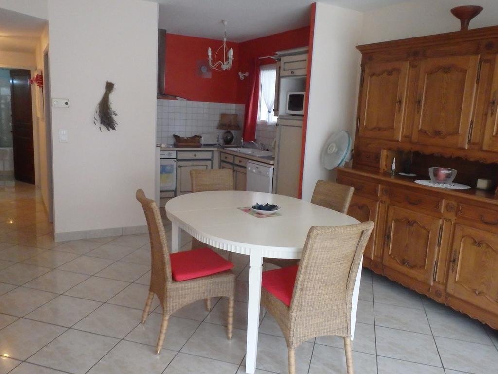 Le Moulin Des Pres Apartment Vesoul Room photo